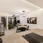 Apartment Beautiful, Cozy Apts Just Off The Promenade & Wifi By 360 Estates