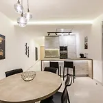 Apartment Beautiful, Cozy Apts Just Off The Promenade & Wifi By 360 Estates *